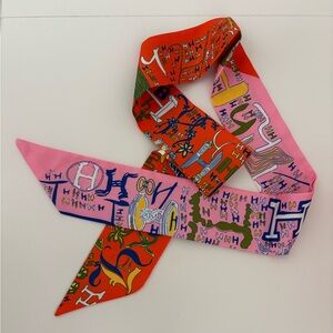 Iconic Patterned  Logo Silk Scarf